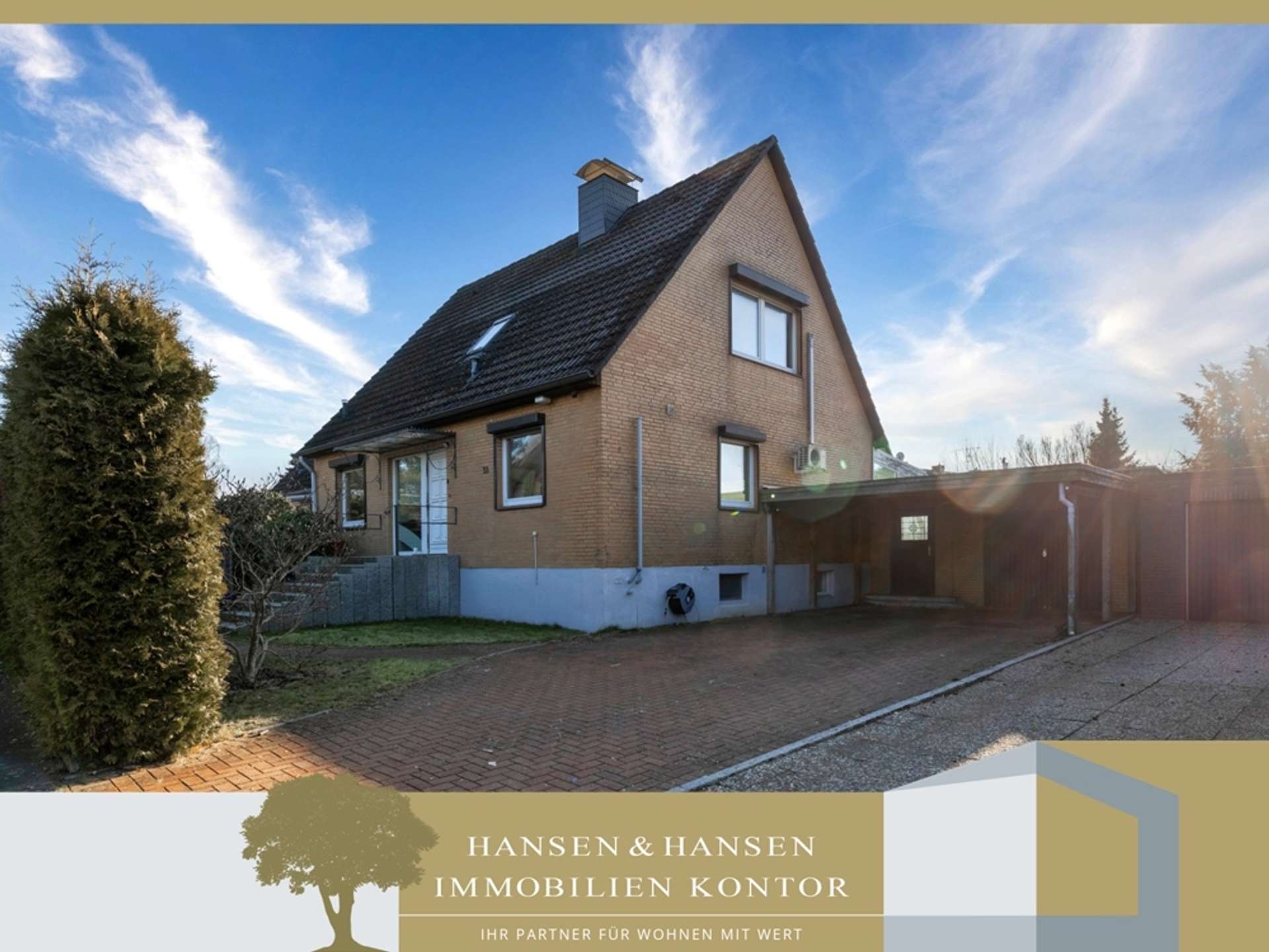 Immobilien 1 Wohnen im Grünen: 6 Zimmer, Wintergarten, Vollkeller – in ruhiger Lage von Hamburg-Poppenbüttel, 22399 Hamburg, Einfamilienhaus