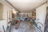Garage - Herrschaftliches Anwesen mit parkähnlichem Landbesitz in außergewöhnlicher Lage