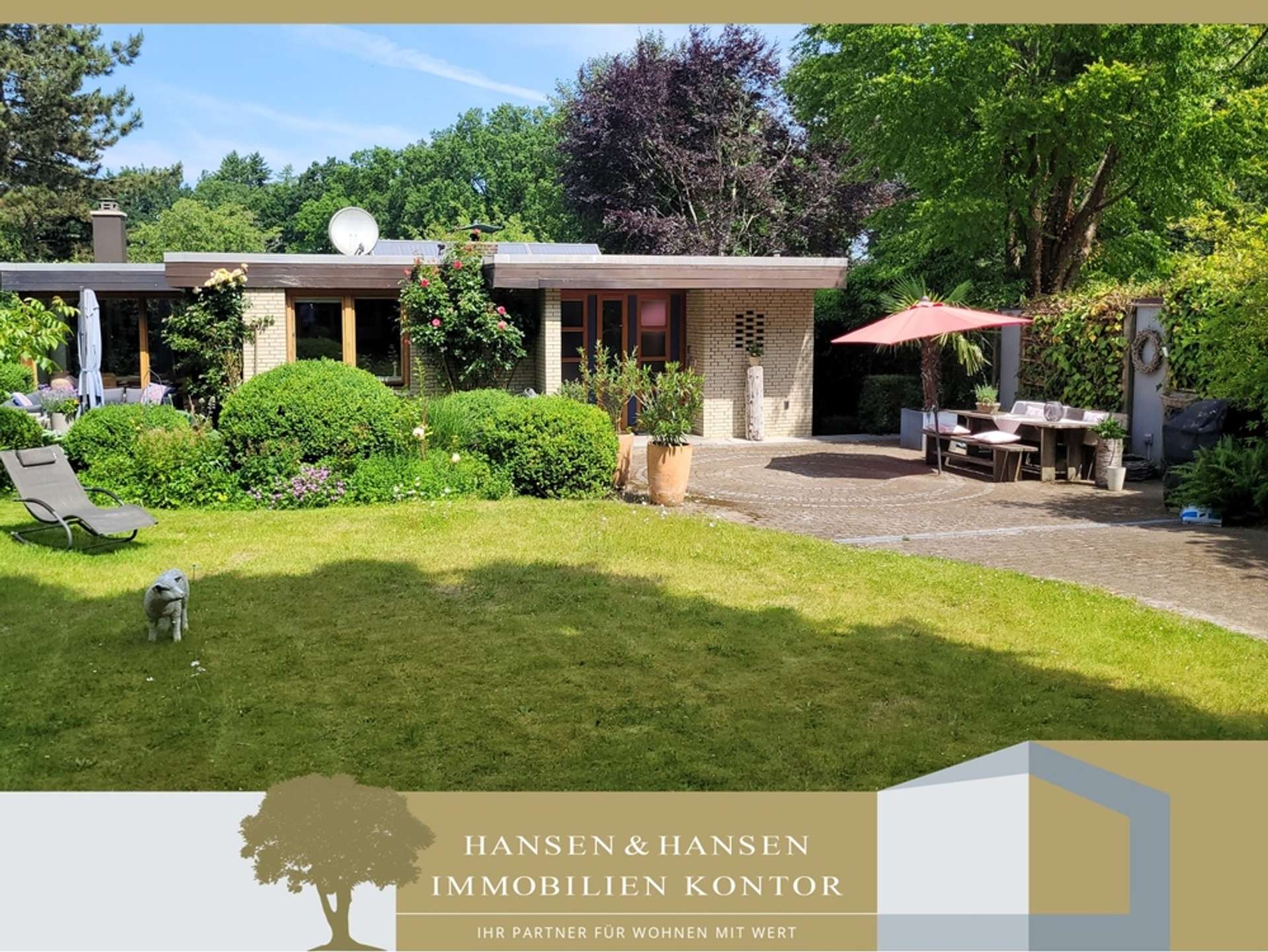 Großzügiger Bungalow in naturnaher Feldrandlage von Hamburg-Duvenstedt, 22397 Hamburg, Bungalow