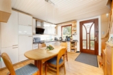 Liebevoll gepflegtes Reihenhaus mit Dachgeschoss-Idylle - Eingangsbereich:Küche
