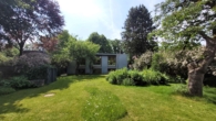 Hinterer Garten - Großzügiger Bungalow in naturnaher Feldrandlage von Hamburg-Duvenstedt