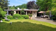 Vorderer Garten - Großzügiger Bungalow in naturnaher Feldrandlage von Hamburg-Duvenstedt