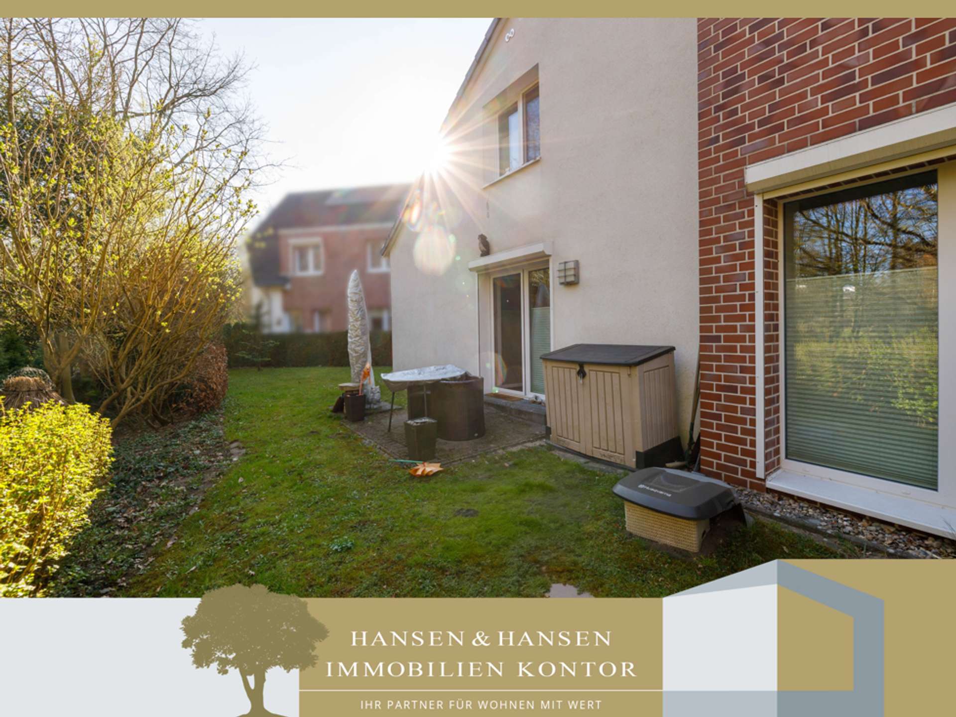 Immobilien 2 KfW-40 Zuhause für Familien: 5 Zimmer, energieeffizient und lichtdurchflutet in Hummelsbüttel, 22339 Hamburg / Hummelsbüttel, Doppelhaushälfte