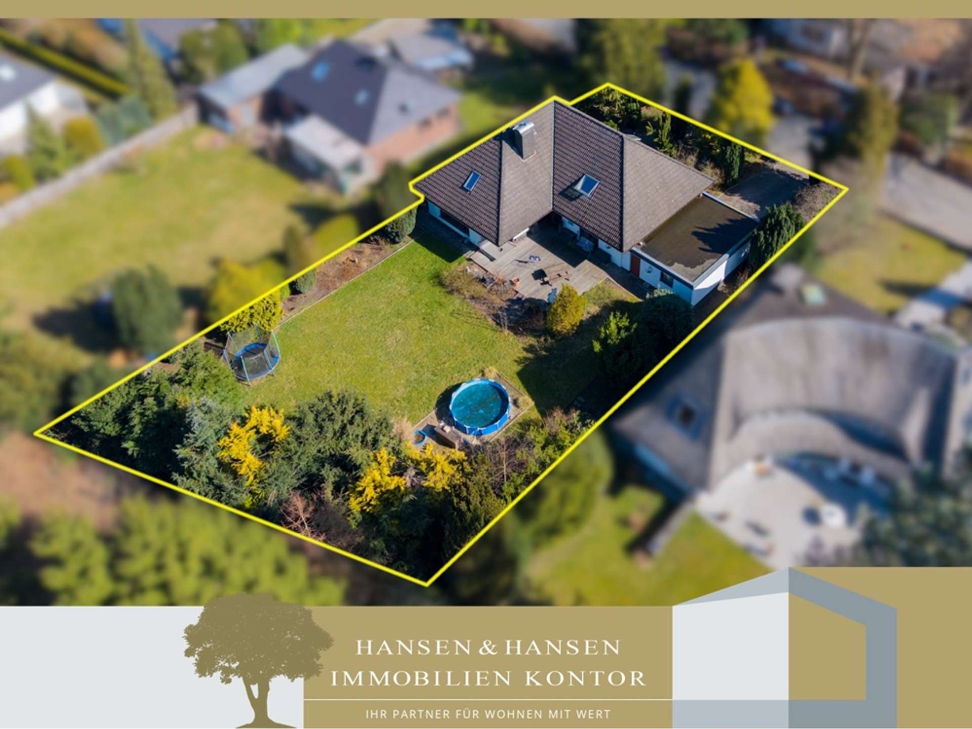 Familienhaus mit Kamin, Vollkeller und Ausbaureserve in gefragter Lage im Ahrensburger Hagen, 22926 Ahrensburg, Einfamilienhaus