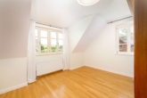 Zimmer - Charmantes Einfamilienhaus im Landhausstil in Feldrandlage