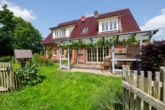 Gartenbereich - Charmantes Einfamilienhaus im Landhausstil in Feldrandlage