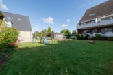 Grünfläche - Großzügiges Zuhause für die ganze Familie – Maisonette-Wohnung mit 165 m² in Hamburg-Meiendorf