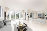 Wohnzimmer - Exklusive 6-Zimmer-Villa in Hamburg-Sasel mit großzügigem Garten und hochwertiger Ausstattung
